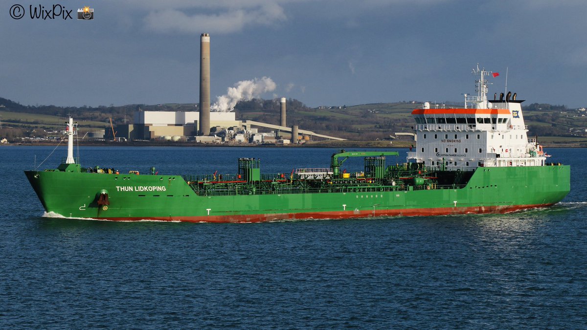 Good light ✅
Decent conditions ✅
Interesting subject ✅
Even a pleasant background ✅ if you like that sort of thing 🤔

@erikthungroup #ThunLidkoping heading for @BelfastHarbour earlier.

📸WixPix@Sea ©