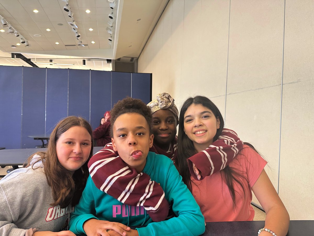 UrbandaleCSD's tweet photo. UMS 6th gr students had a blast during their class party last Friday. Ss enjoyed snacks, socializing & playing basketball w/ friends. The party was a terrific way for students to build friendships & enjoy time together as a class. Well-done, UMS! #UMSpride https://t.co/aR73AR7eQm