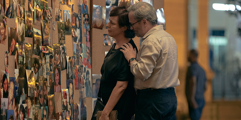 NetflixBrasil's tweet image. Por memória. Por justiça. Que não se repita. Todo Dia a Mesma Noite, minha minissérie sobre o caso da Boate Kiss inspirada no livro de Daniela Arbex, já está disponível.