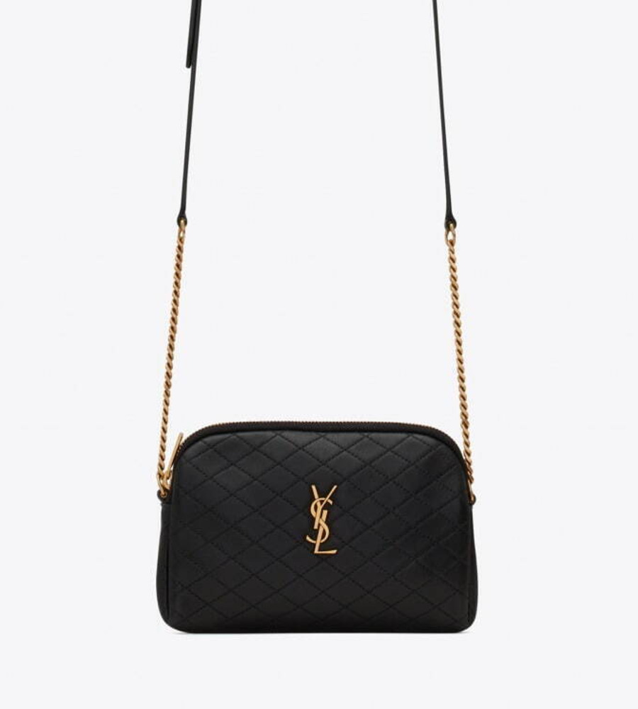 fashionpressnet's tweet image. サンローラン“カサンドラロゴ”を配した「ギャビー」新作キルティングバッグ、財布やアクセサリーも - fashion-press.net/news/98927