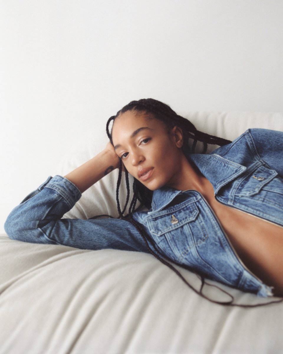 Mango's tweet image. Recycled &amp;amp; Recyclable 💙 Denim on denim will make your favourite combo with our first denim collection designed with circularity in mind. 
Check it out at go.mango/shopnow 
Vest: 47093770
Skirt: 47073771
Jacket: 47033773
Blazer: 47063772
Skirt: 47093771
#MangoWoman