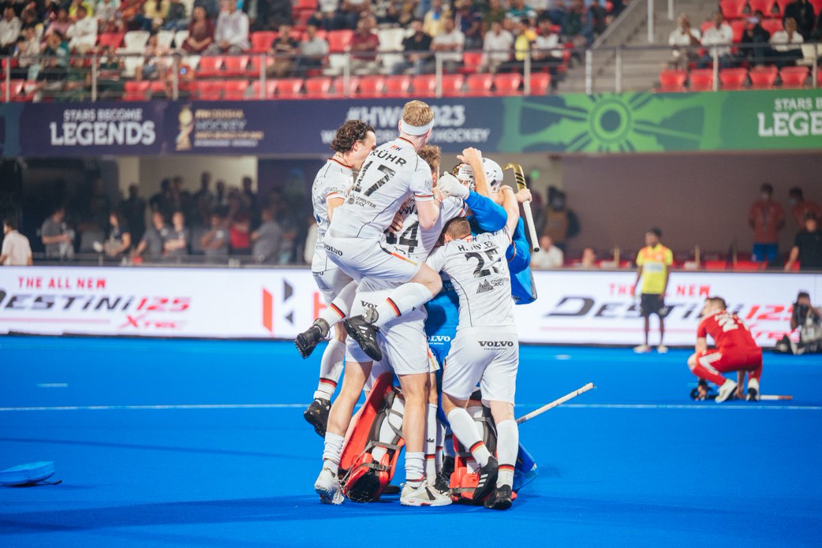 sports_odisha's tweet photo. 𝗘𝘅𝘂𝗱𝗶𝗻𝗴 𝗕𝗿𝗶𝗹𝗹𝗶𝗮𝗻𝗰𝗲
@DHB_hockey
#OdishaForHockey #HockeyWorldCup2023 #HockeyComesHome #HockeyWorldCup #GERvsENG https://t.co/toPzDV20cz
