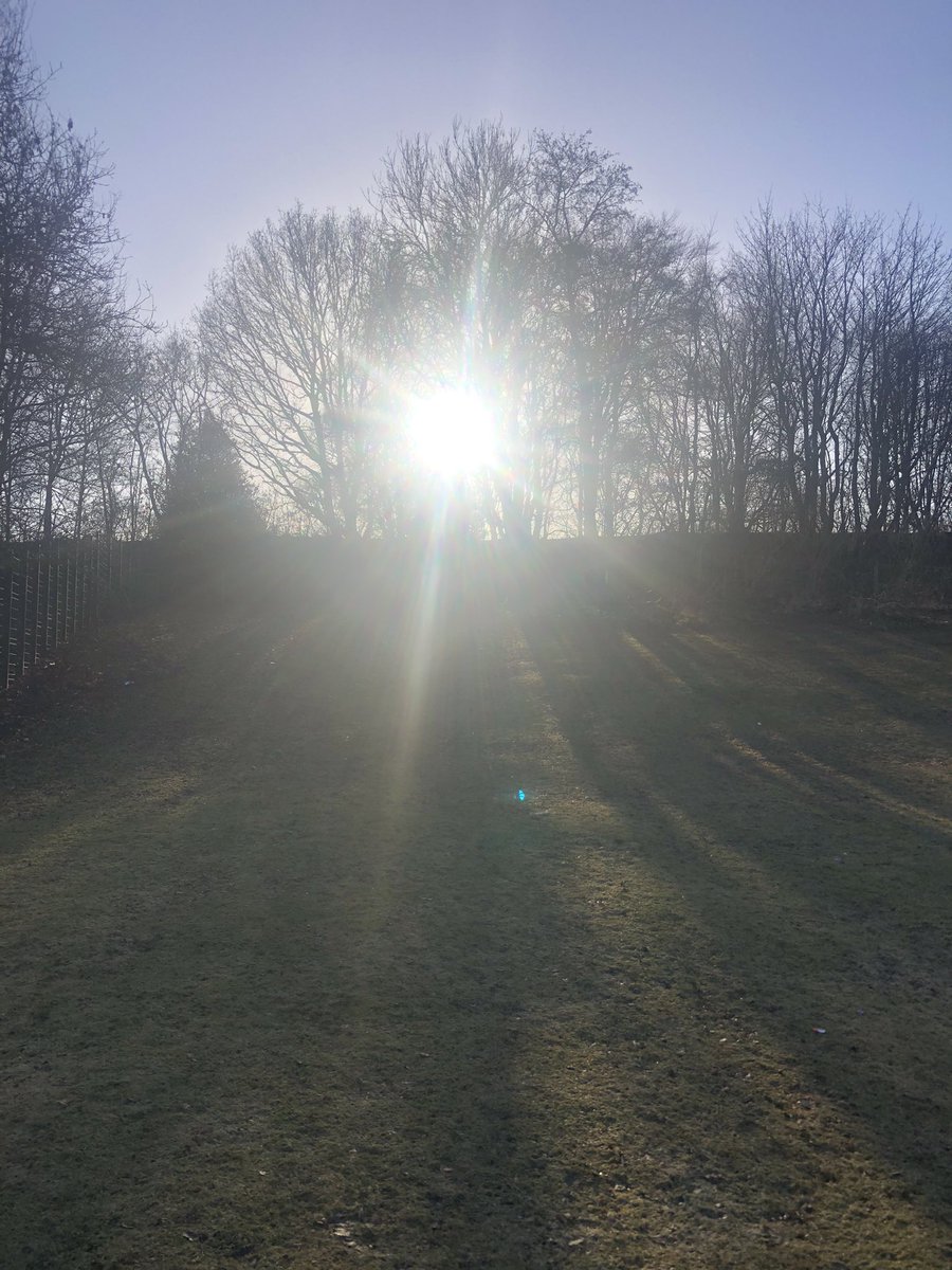 yvestuarty's tweet photo. So nice now that the rain and snow has cleared to be back out with @stmargaretsps XC team enjoying the sunshine! Good for the body and mind! ☀️🏃🏻‍♀️😌 https://t.co/pqPjj2UkJo