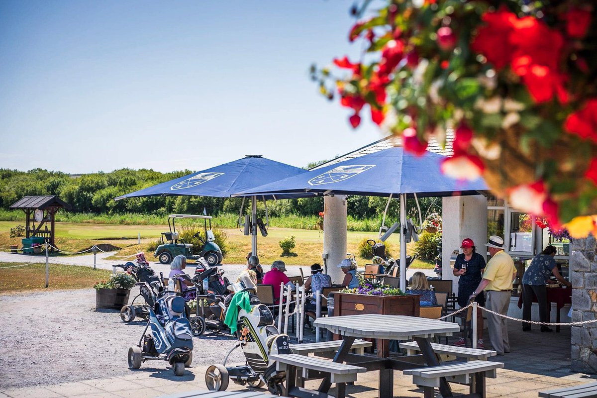 abersochgolf's tweet photo. Abersoch Golf Membership 
18 Hole Course ⛳️
Playable 365 days a year 📆
Bar and Patio 🍻
Fully stocked pro shop and Lessons 🛍🏌️‍♀️
Pro Golf Simulator🏌️
Low membership fee - 20% Bar Discount 💷 
Winner of Welsh golf course of the year 2018 by Your Golfer magazine 🏆 https://t.co/turMrwiTh0