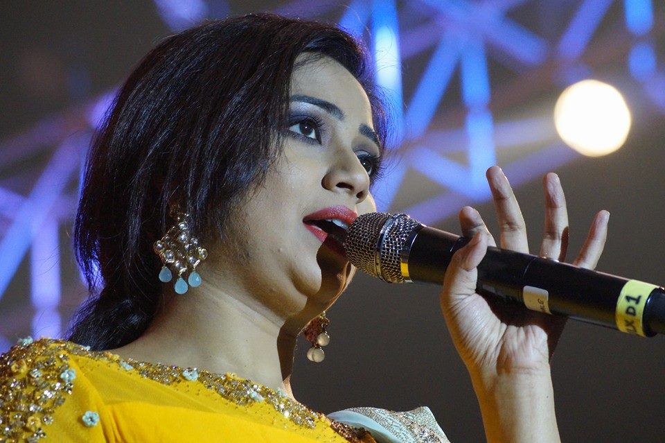 Surma_SG's tweet photo. #ShreyaGhoshal 💛 https://t.co/FUd926GkA1