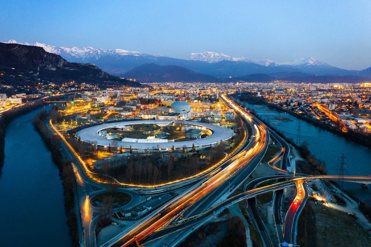 📢 Meet <a href="/esrfsynchrotron/">European Synchrotron</a>
 at the 18th Career Fair for International Organizations <a href="/AuswaertigesAmt/">Auswärtiges Amt</a> !
Do you want to take part in a pioneering scientific adventure? 
👉 Register now : meetyoo.live/register/1/Kar…
👉 Visit our virtual booth in Europasaal on 26 Jan. 2023, 10am-4pm CET