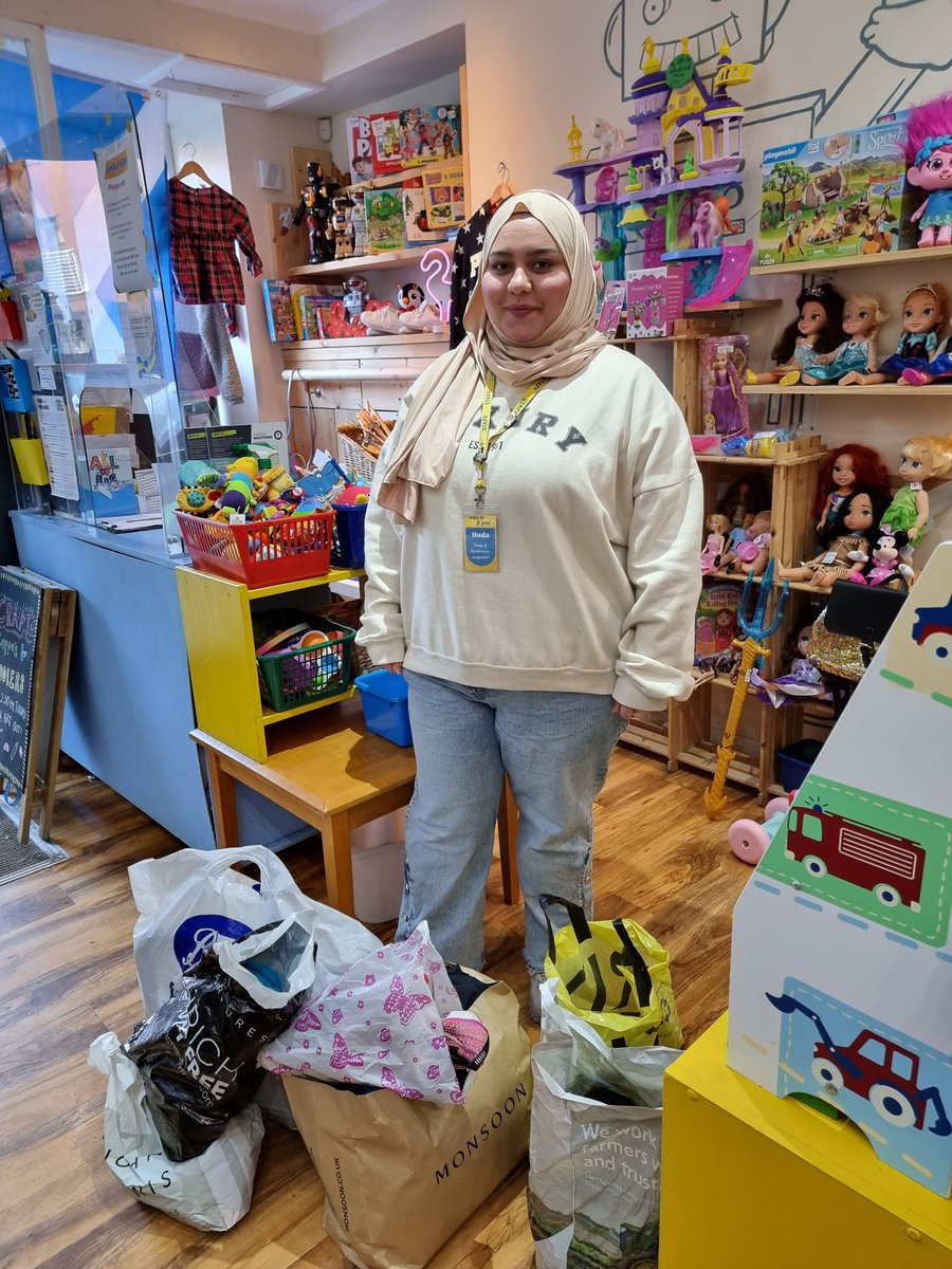 vicjnrparkrun's tweet photo. Thanks for your amazing kit donations ๐ Just dropped them off at @makedogrow. You can also drop off donations direct - they're just through the tunnel and well worth a visit!
Roster looks good - just need 1-2 adults for essential safety roles
#loveparkrun #kitforall https://t.co/iuTvcxkfUi