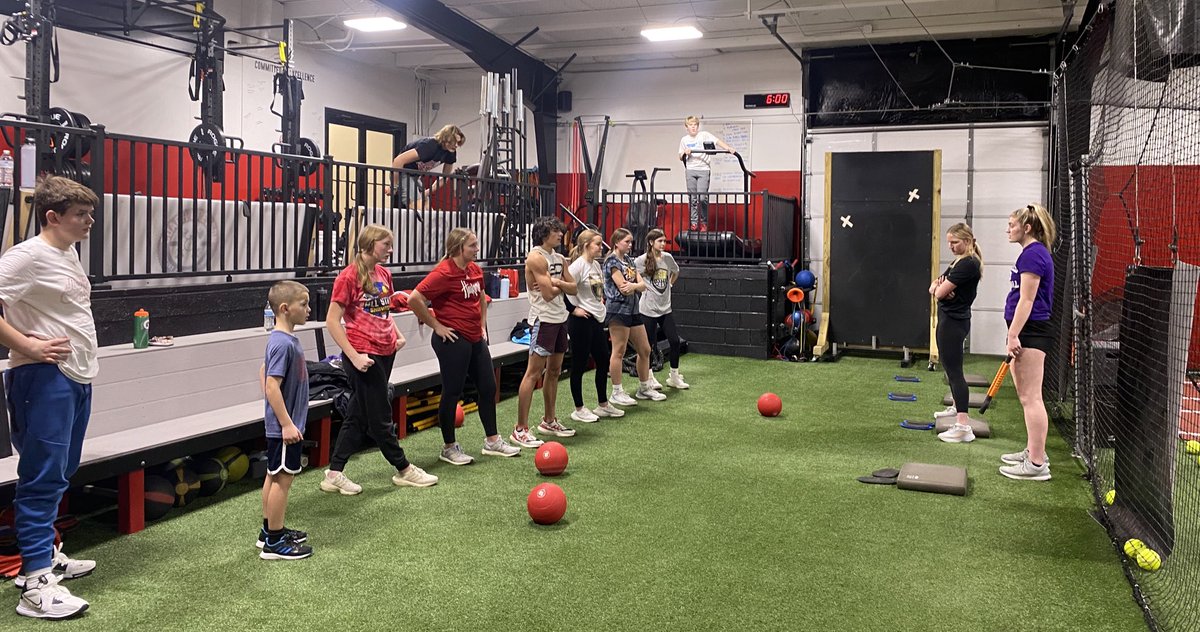HUGE thank you to <a href="/CHolsteen/">Courtney Holsteen</a> for sharing with our athletes what it’s like to train as a collegiate athlete.

These athletes are blessed to hear first hand what it takes to prepare for competing at the next level 🙏🦾