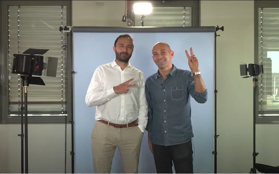 🏆 Agence de l’Année 2023 - 4 fois primés  @100media_fr  
"La diversité dans la culture, l’ADN et les talents de l’agence se retrouve dans la diversité des récompenses." 
Retrouvez l'interview de <a href="/PaulBoulange/">Paul</a> et <a href="/CapionLaurent/">Laurent Capion</a> avec <a href="/fquairel/">François QUAIREL</a> ↘️ cutt.ly/B9cchOz