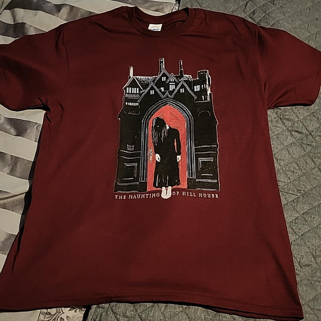 Love my new #TheHauntingOfHillHouse t-shirt!