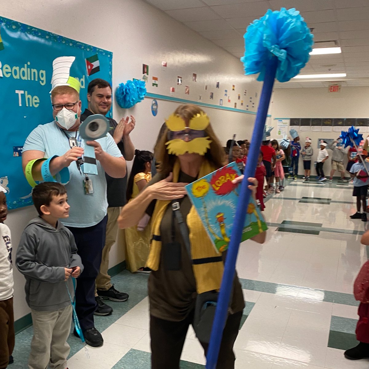 Yesterday @lgeseaturtles celebrated Literacy Week with a character parade.  Students dressed as their favorite book character. What fun!  #LiteracyWeek #ccpsfamily