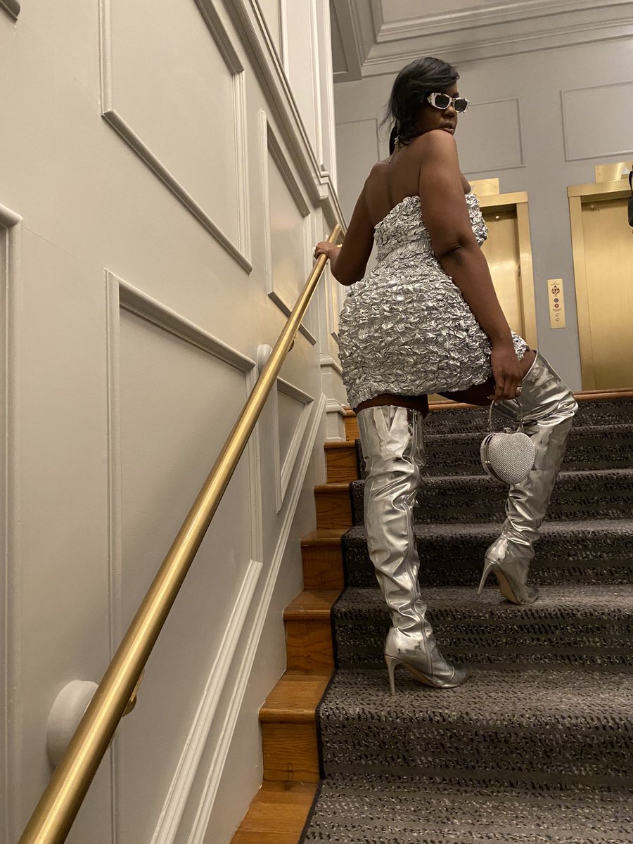 breeDOTsmooth's tweet photo. Never Needed a stylist..🛸🔗🪩 https://t.co/m8l2ipSVEV