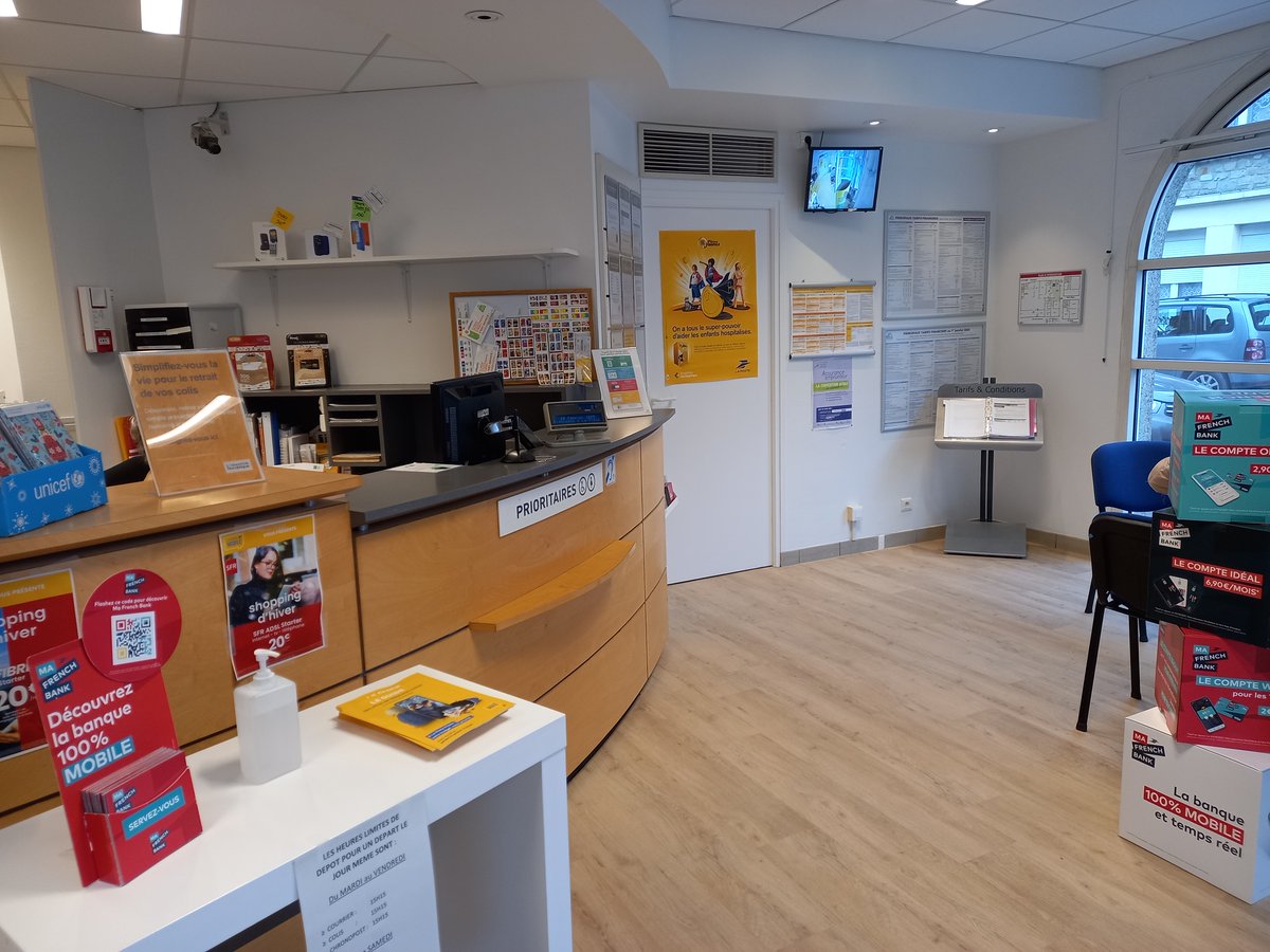 LPNews_NDIE's tweet photo. #Réouverture
Après 3⃣ semaines de travaux🛠️ le bureau de poste de #Periers à rouvert🤩
✅Plus moderne
✅Plus lumineux
✅Plus accueillant https://t.co/dcHu4N7xX8