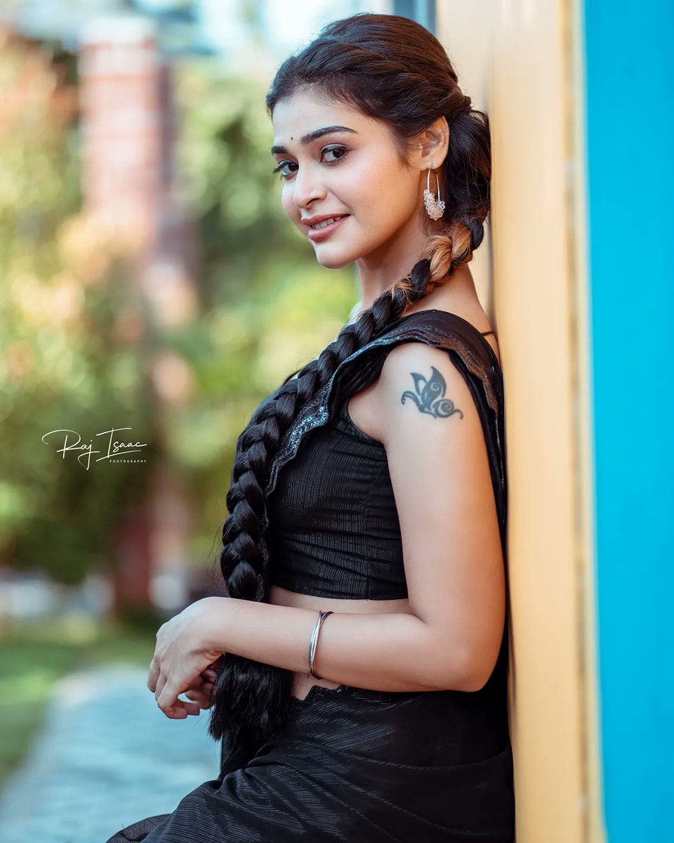 #DharshaGuptahot #DharshaGupta #DharshaGuptahot
 
#Actress #DharshaGuptaNavel #DharshaTraditional 

#sareefashion #Sareehot #Sareenavel #CuteGirl

Read more : lyricss.co.in  👈👈😍