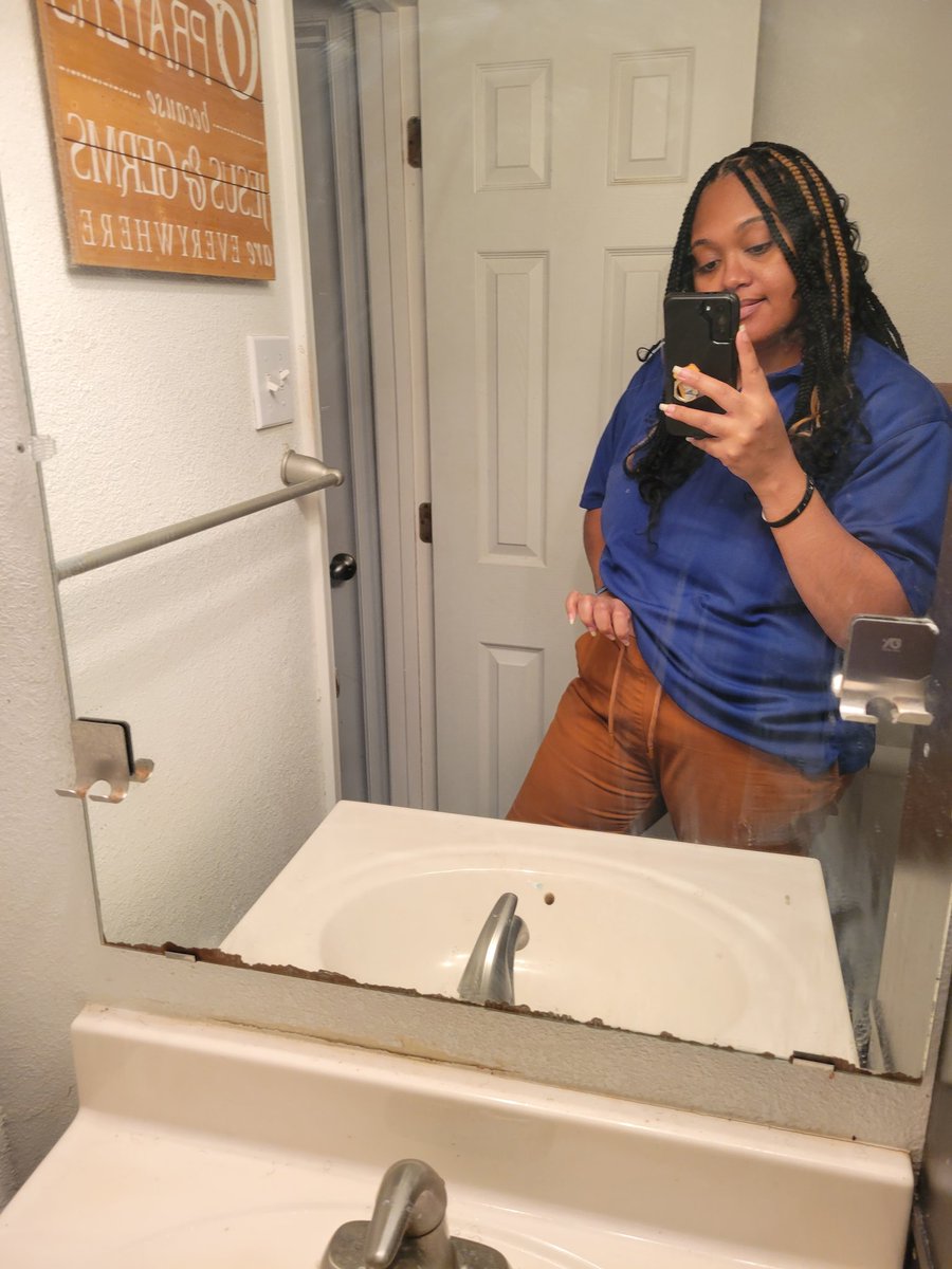 HisBest18's tweet image. Listen I couldn't even get into these pants a while back 🙃 #eatinghealthy #optavia #HealthyLiving