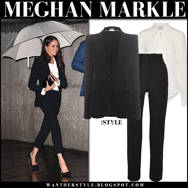 COPY CAT Catherine does it again! First desperate to gain favour by emulating Diana now outright stealing classic Meghan fashion looks! Not classy! Just sad!
#KateMiddletonIsAMeanGirl #Katemiddletonisabully #NotMyPrincessOfWales #HarryandMeghan #lovewins #Archewell #sparebyharry