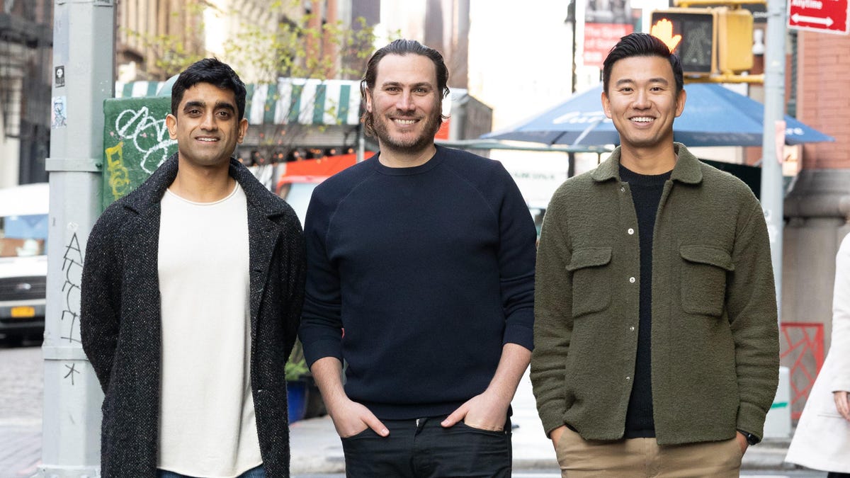 Forbes's tweet photo. These Venture Veterans Have Launched A $350 Million Fund Aimed At Digitizing Life Sciences https://t.co/nfak7Htev6 https://t.co/NFbitPpQU2