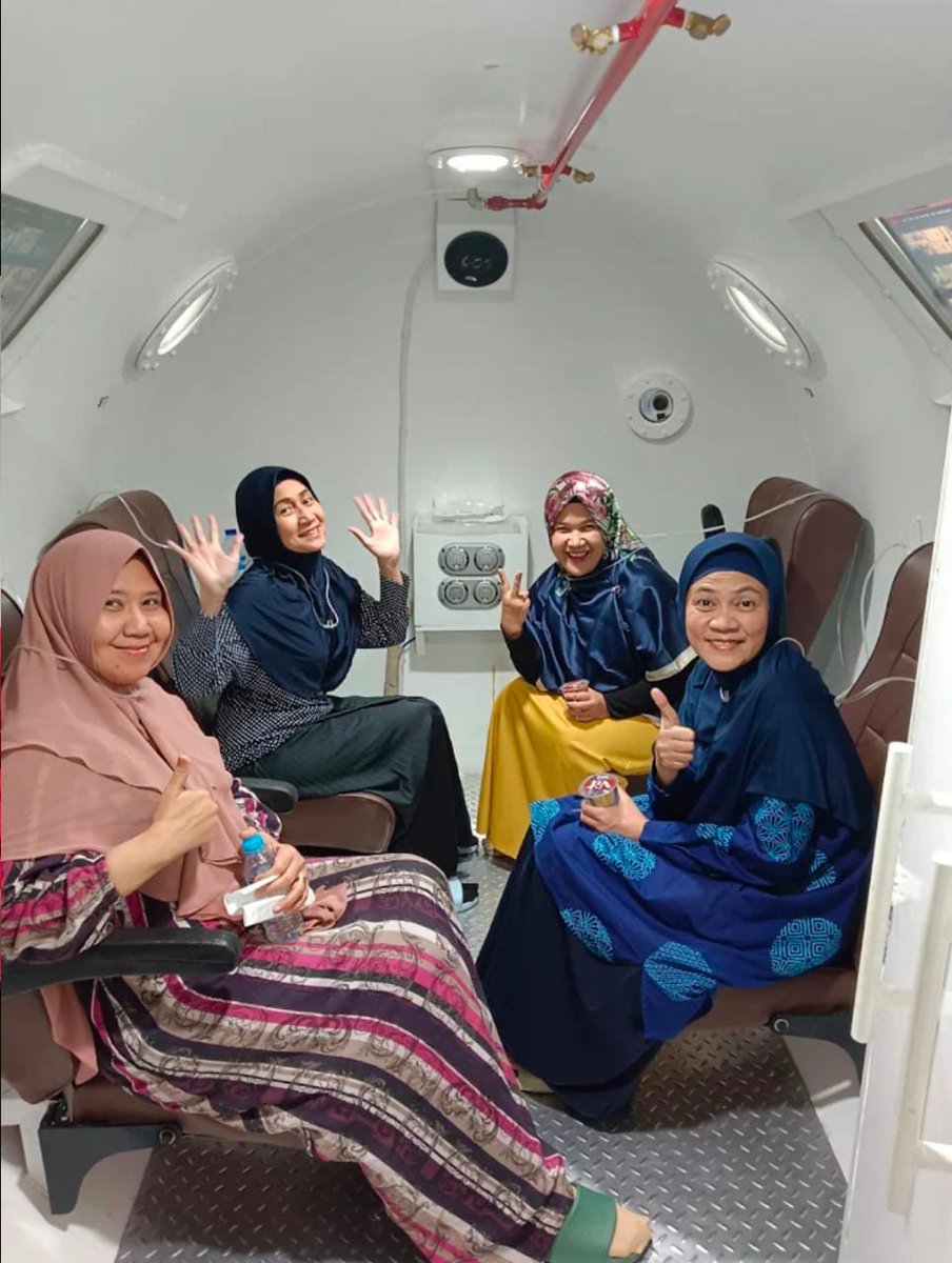 Terapi #Hiperbarik di #Asyifa bersama #meidianahutomo dan #cicitegal untuk peremajaan kulit.

Asyifa Rempoa
Jl. RC. Veteran Raya No.8C, Bintaro, Jakarta Selatan;
• WA: 085173212505

#hbot #hyperbaric #chiropractic #kretekkretek #antiaging #lifestyle #asyifa #kebayoran #bintaro