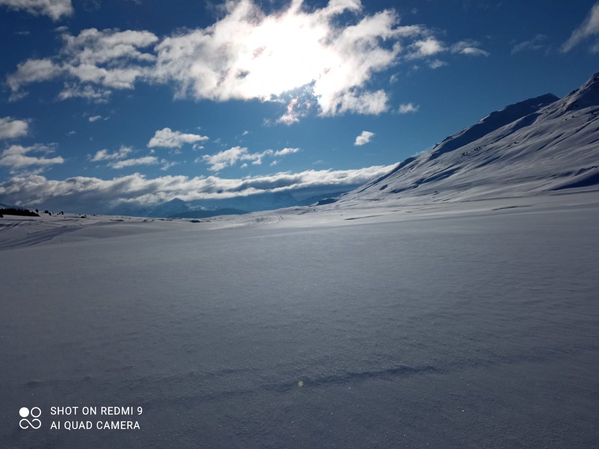Mario_coaching's tweet image. A diez exactos de la celebración de la 43ª @marxaberet hemos disfrutado del circuito de #EsquideFondo de #Beret perfectamente pisado y con la huella marcada de #EstiloClásico con unas condiciones inmejorables.

@baqueira_beret @Val_dAran #Montañas #Pirineos #Pyrénées #XtraLimits