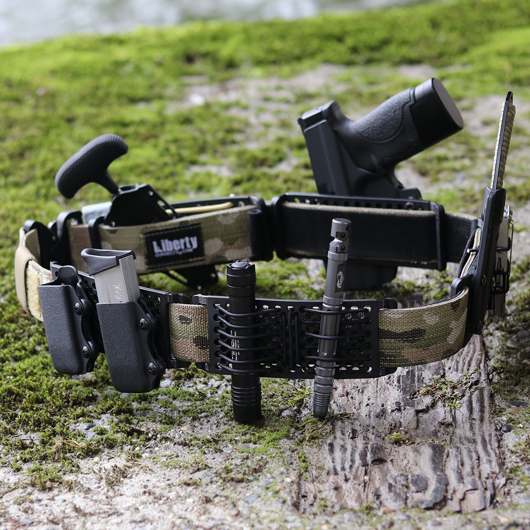 MatchPointUSA's tweet photo. The AMP platform is one of the most versatile ways to carry any accessory. Whether it's extra magazines, flashlights, tourniquets, or even a holster, our AMP's give you a level of customization that is second to none. What would you carry with your AMP?

https://t.co/n3jBGTWi0t https://t.co/RnGwLsFgnU