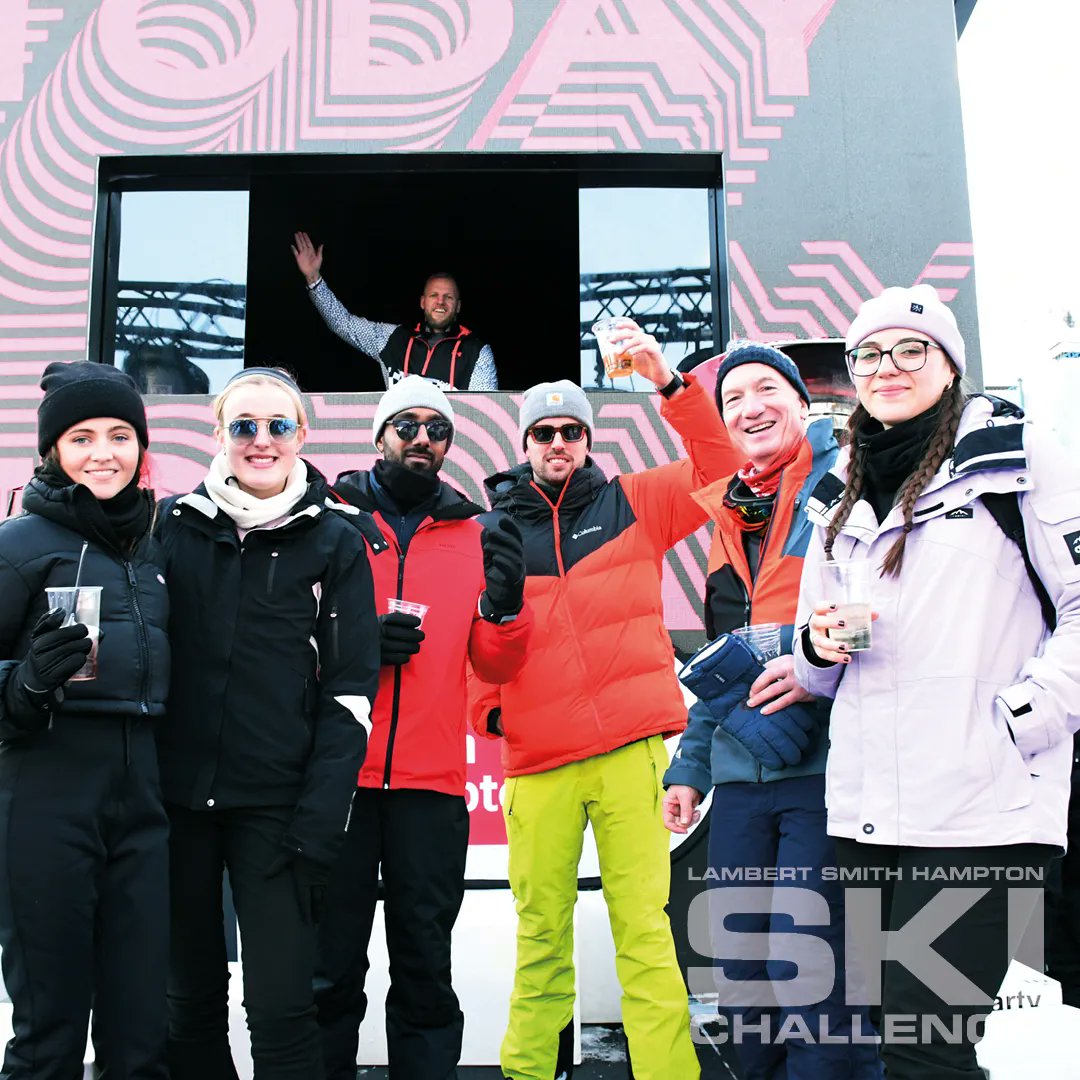 LSHtweets's tweet photo. Ski Racing ✅
Apres Ski with @jameshaskell at Super-G ✅
#LSHSki https://t.co/Q82j7iXRF9
