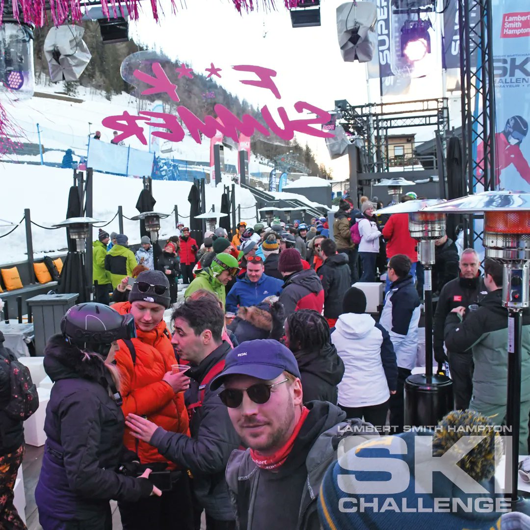 LSHtweets's tweet photo. Ski Racing ✅
Apres Ski with @jameshaskell at Super-G ✅
#LSHSki https://t.co/Q82j7iXRF9