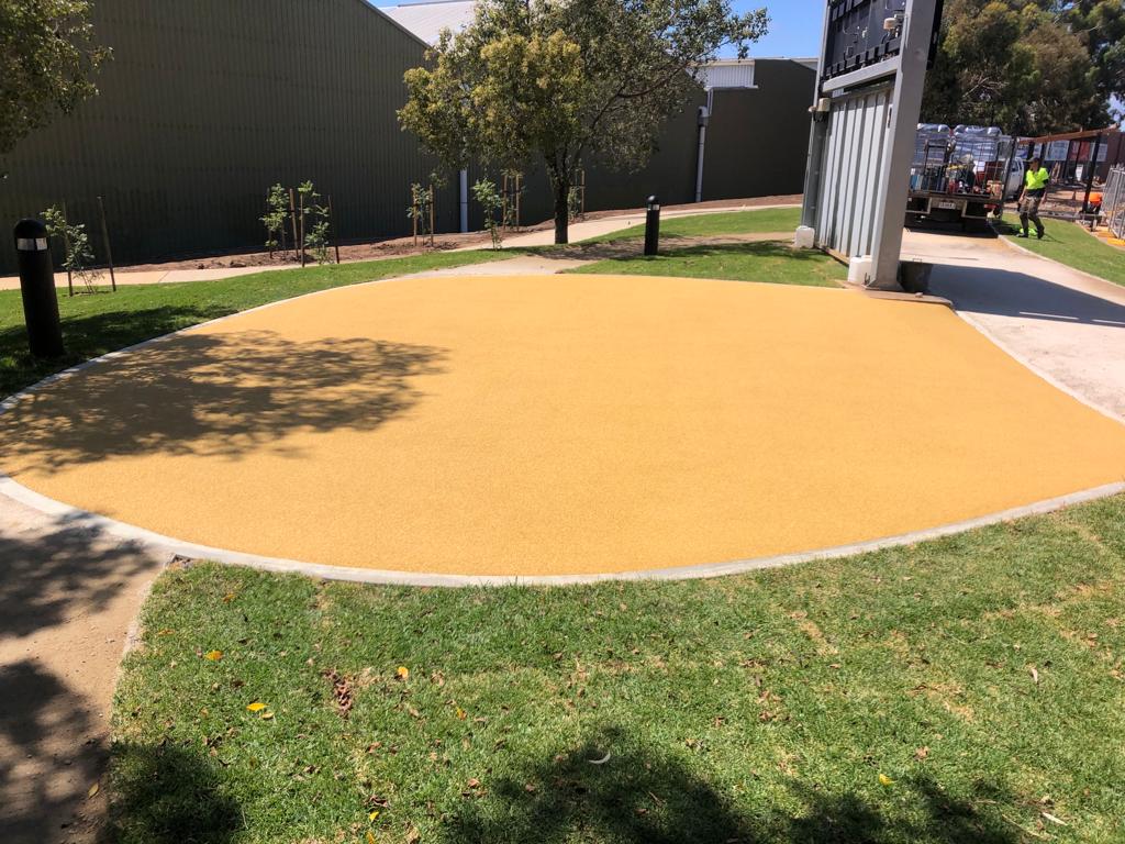 Surfcongroup's tweet photo. Richmond Oval #playspace has been redeveloped! Our team used PlayKote @GezolanRubber EPDM in Beige & Bright red to fulfill the requirements for this #safetysurfacing project.
#rubbersoftfall #playandlearn #natureplay #waterplay #playground #playgroundsurface https://t.co/nRwgN5hUaL