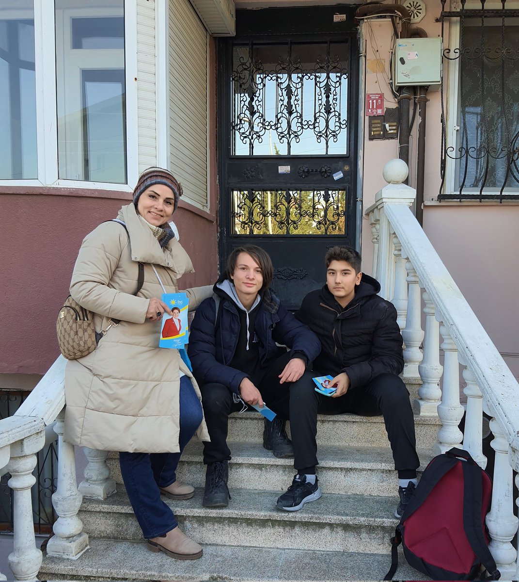 ayman_fisun's tweet photo. Gençlerin olmadığı bir seçimi kabul etmiyoruz!
@meral_aksener https://t.co/TnMURiwwgW