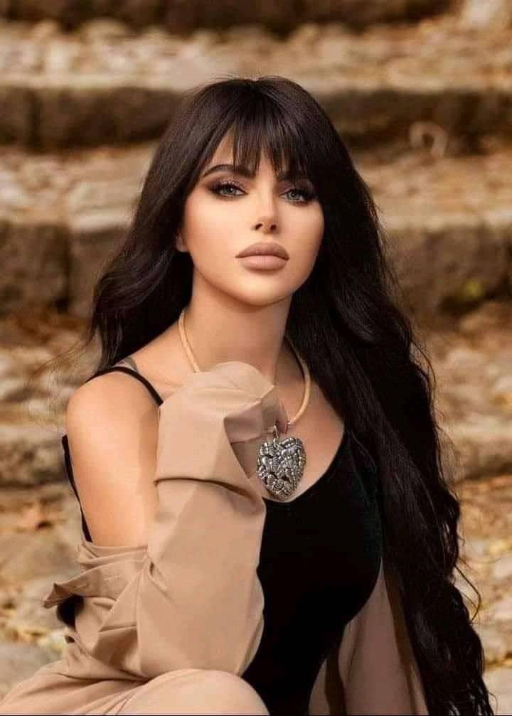 الإنسان الذي تربيه المصاعب لن يكون تلميذًا لأحد 👌

🕊️Malak 🤍ملاڪ🕊️