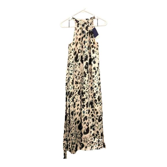 hlbrownie's tweet photo. So good I had to share! Check out all the items I'm loving on @Poshmarkapp #poshmark #fashion #style #shopmycloset #wildfable #zara: https://t.co/lc5wadrnJc https://t.co/A8zbqm1shD
