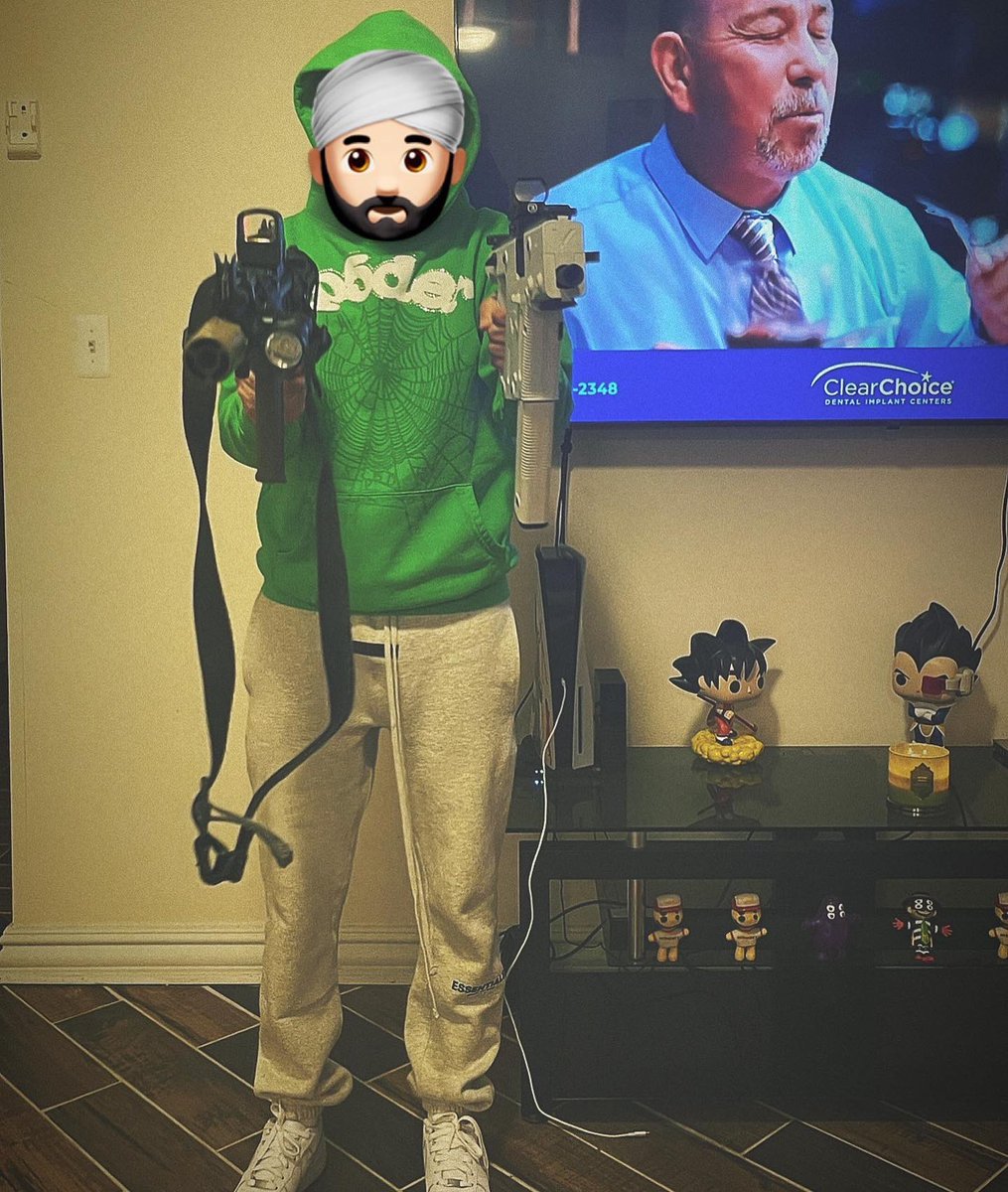 TheRealMir____'s tweet photo. Kris Vector👻🔫 https://t.co/NtLPCAwiXG
