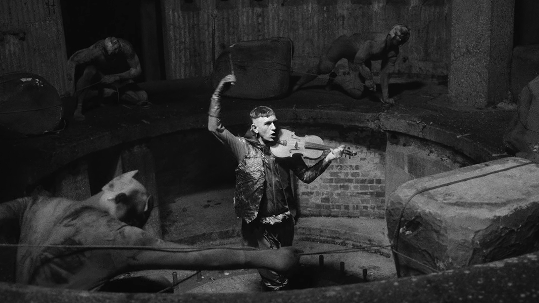 migrainesky's tweet photo. Patrick Wolf gives me Jaskier vibes in a way #baroquePop #folktronica #PatrickWolf
https://t.co/nmuQCzToKO https://t.co/89jT3fu6Ox