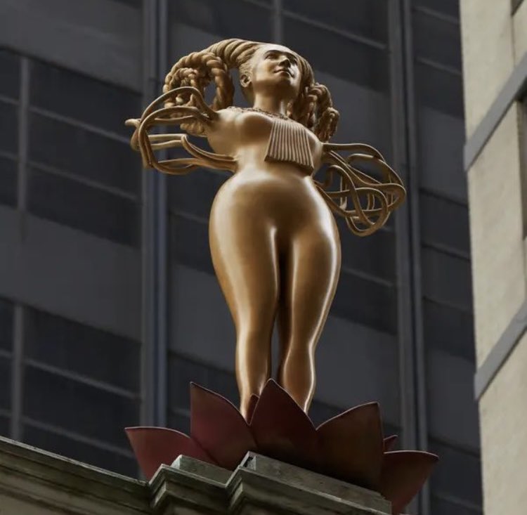 loganclarkhall's tweet image. NYC is taking down a statue honoring teddy roosevelt and putting up a statue honoring some hideous abortion idol. 

decline is a choice.