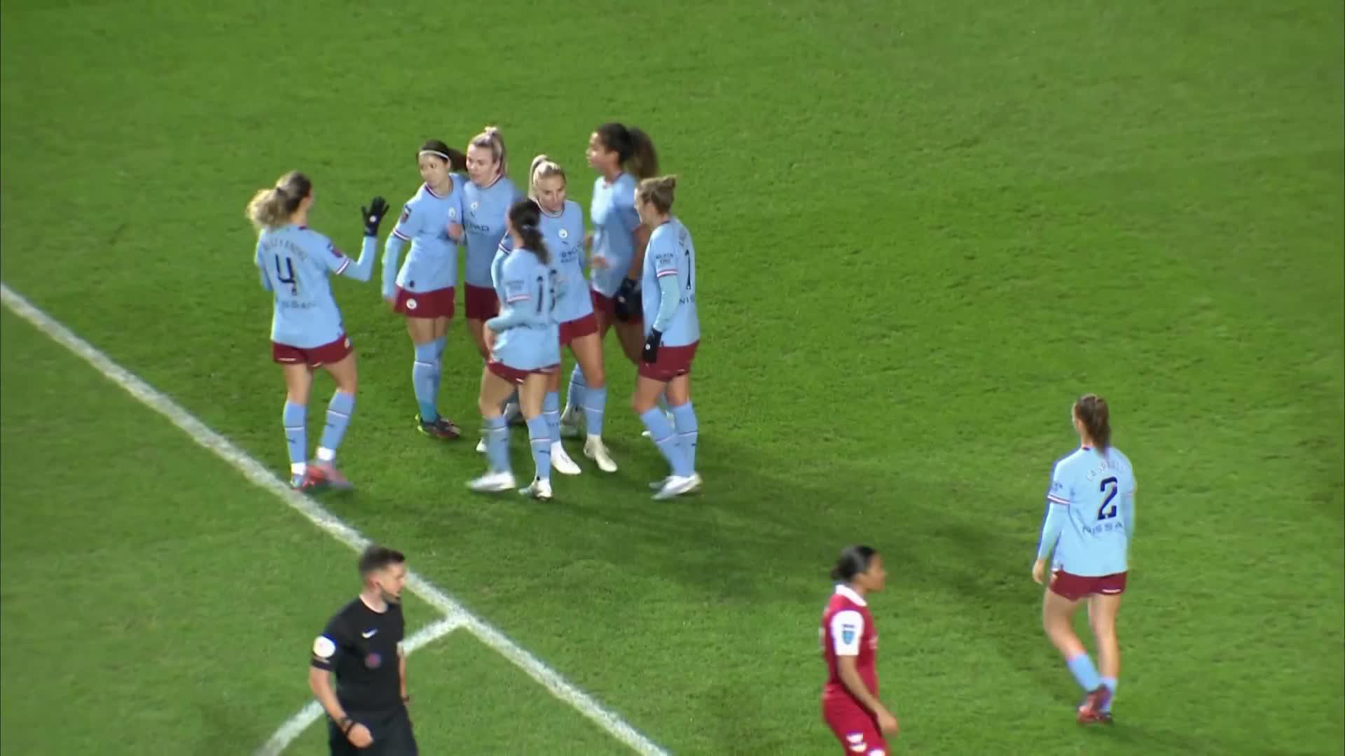 Straight after an assist @lauren__hemp gets in on the action! 

#ContiCup @ManCityWomen”