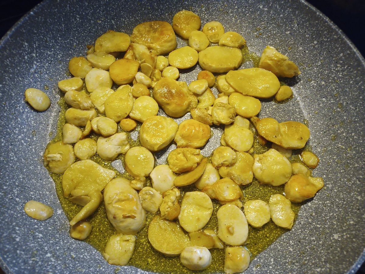 FabGiagnoni's tweet photo. Stasera #cena prelibata & fortuita!
#BuonaCena #Vesce #Funghi #Cibo #Food #Cibi #Foodie #FoodLover #FoodNetwork #FoodPhotography #FoodLovers #Food #Dinner #Foodies #DinnerTime #FoodieBeauty #FoodFantasy https://t.co/7fu0szjukQ