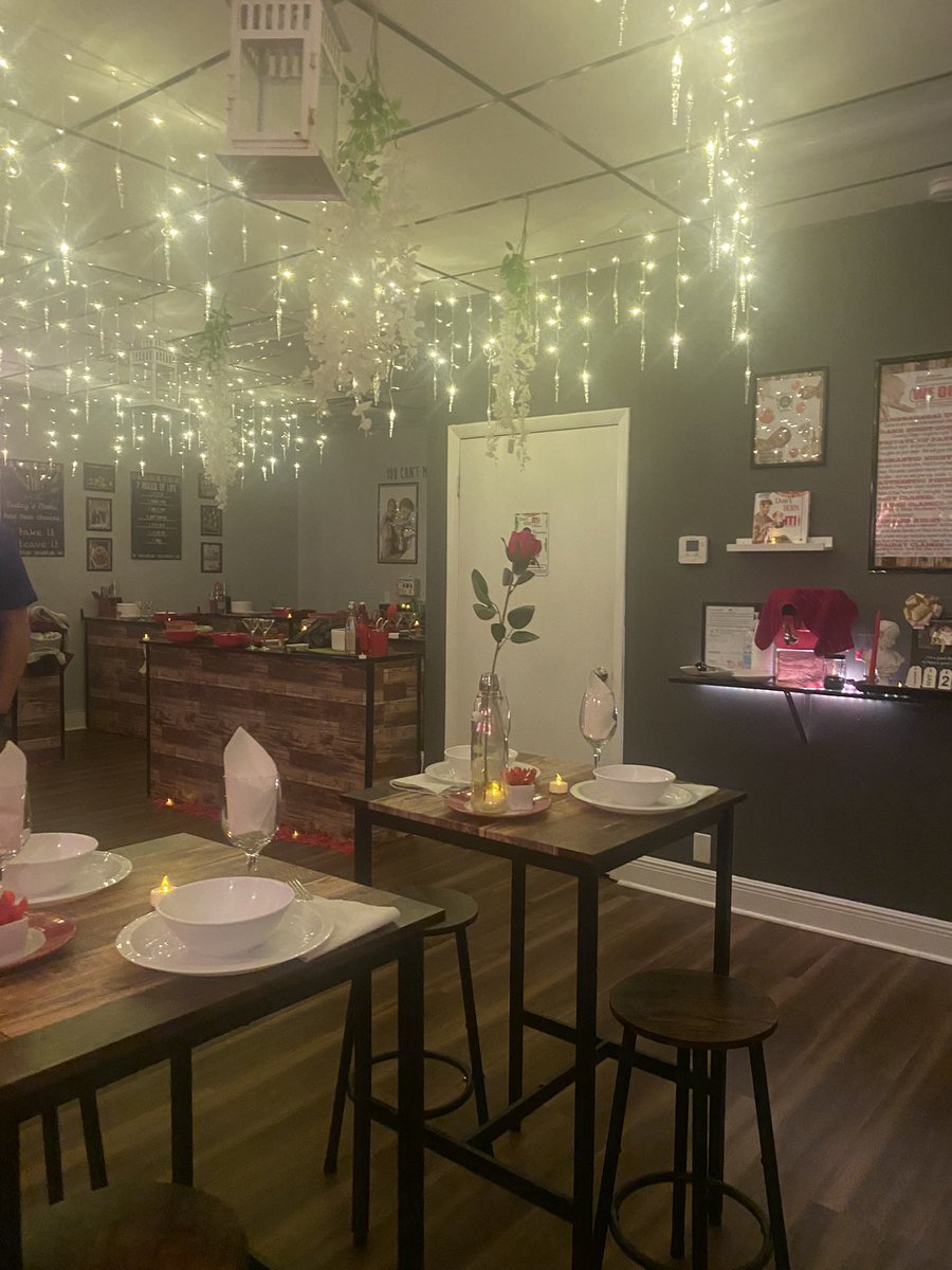 multipleforks1's tweet photo. Don’t burn it cooking classes in WPB! https://t.co/b6FyjILujr