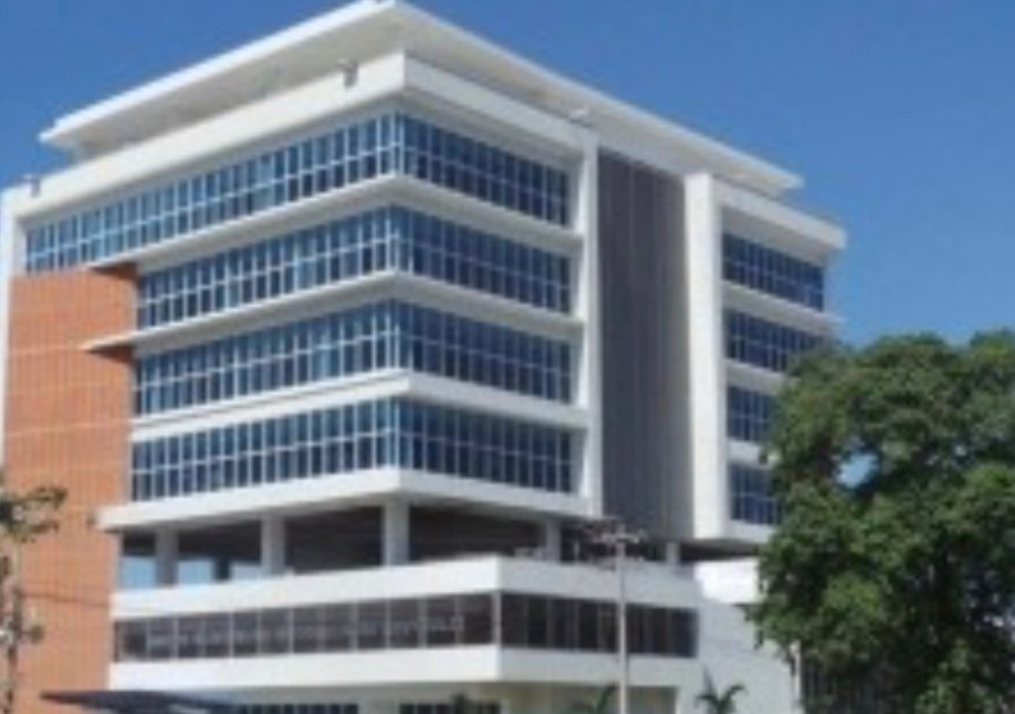 HotdropsLayer2's tweet photo. Madi 24 jan 2023 a, sekretè Jeneral Primati Ayiti a, #JudeCharlesFaustin di gouvènman Ariel la ap gen pou l enstale 3 manm Wo Konsèy Tranzisyon an #HCT semèn sa a, san presize ki jou. Pi lwen, Direktè Jeneral Ministè Komès la, #JamesMonazard, di se nan Ministè sa a, HCT ap loje. https://t.co/26W8vnhmdK