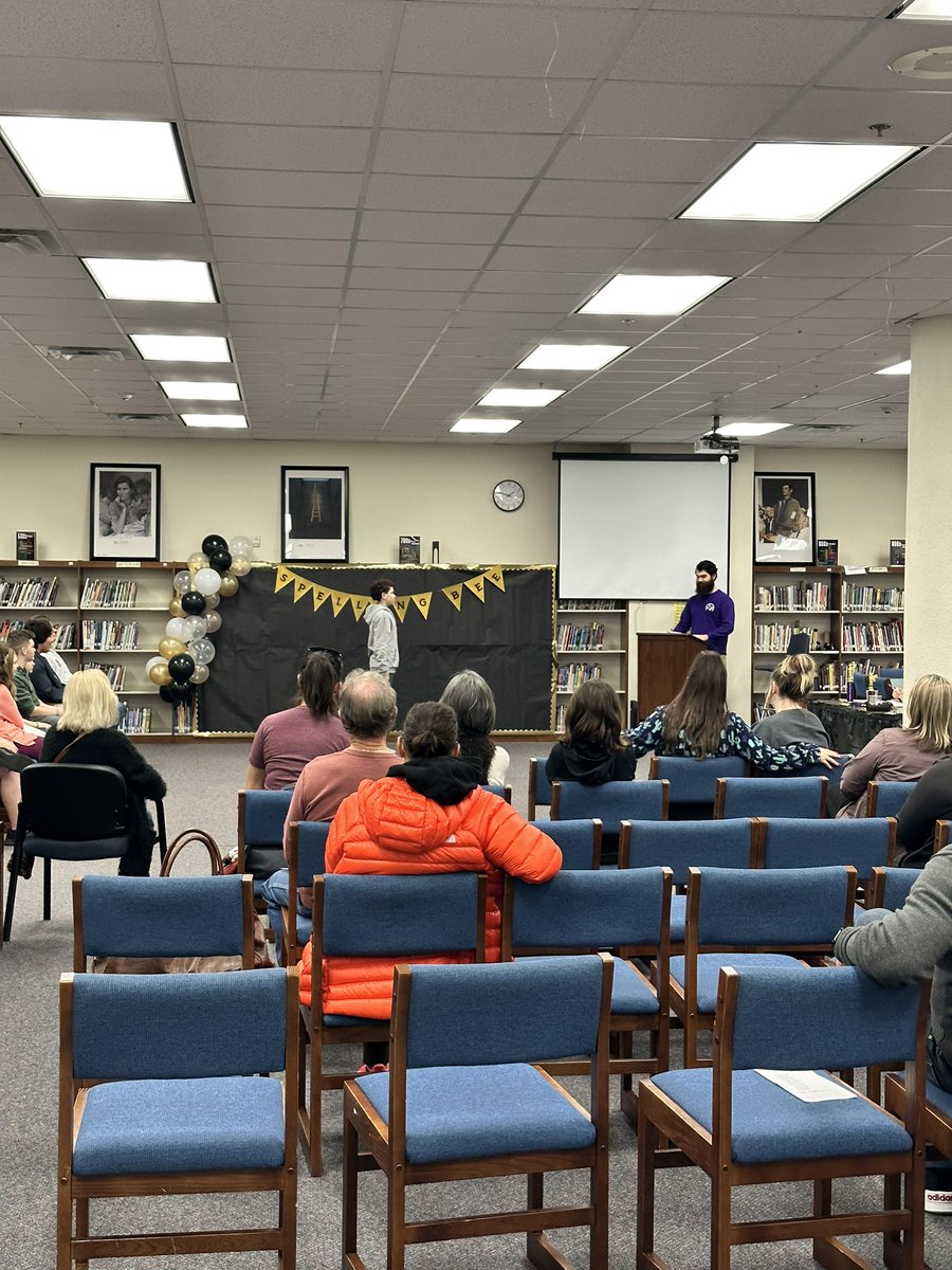 WISDBrabham's tweet photo. Brabham Spelling Bee has commenced π #BEEexcellent @kella_price @WillisSchools @JacobBaggs113 @BMSlitcoach https://t.co/kn5d075ZXi