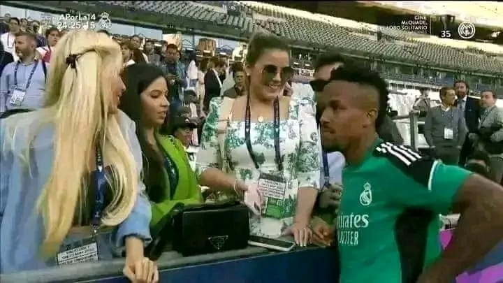 TrollFootball's tweet photo. Militao: Do you know Lewandowski?

Girl: Yes, of course.

Militao: I prevented him from making it 4-0 in the last Clasico. https://t.co/aSkiTeqsiT