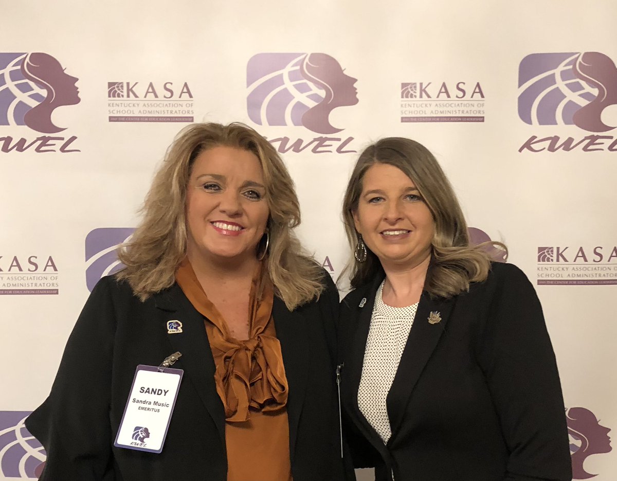 Myram82's tweet photo. KASA KWEL induction with mentor Sandy Music. @KASAEdLeader #kasakwel2023 https://t.co/Vyg3alK7Za
