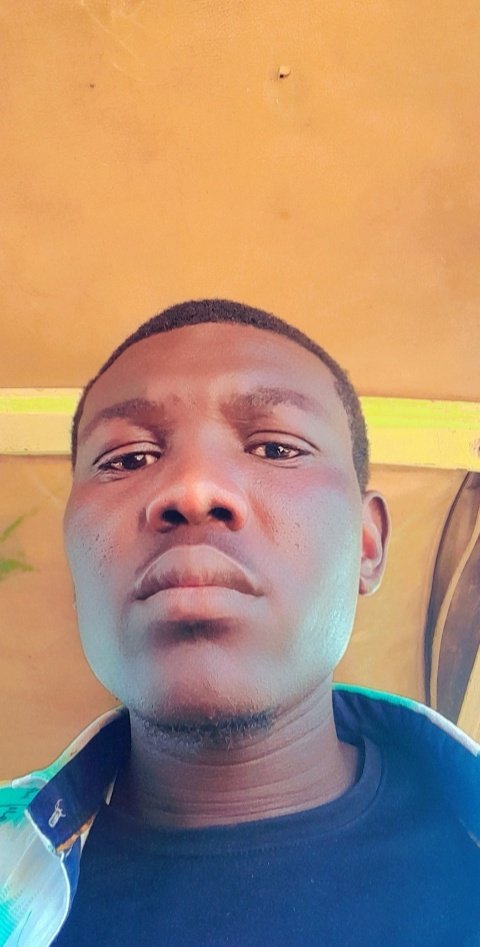 لا تستغرب إن وجدت الشر في المكان الذي غرست فيه الخير...فهناك أماكن_لا_تصلح_للزراعة...👌🏾🖤