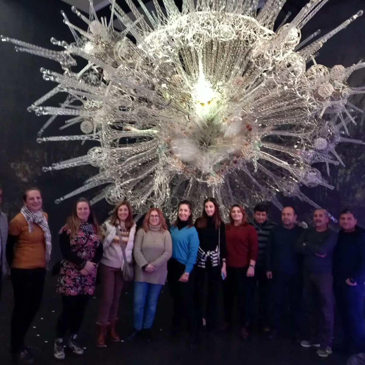 YAB-DE ve Pakize Kokulu Anadolu Lisesinin ortak olduğu Sustainable and Safe Edu adlı Erasmus+ KA210 projesinin üçüncü hareketliliği Almanya Berlin'de yapıldı. İspanya’dan, Macaristan’dan, Pakize Kokulu Anadolu Lisesi ve Yabancı Dil Eğitimcileri Derneğinden 3’er öğretmen yer aldı.