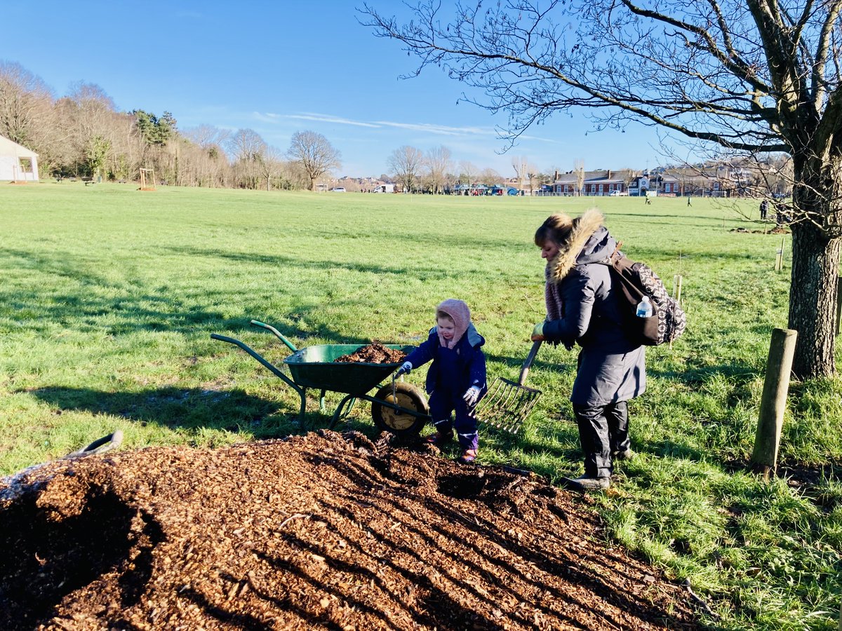 ecoexistUK's tweet photo. 🌳Planting trees in the south coast sun on Bexhill Down 🌳

Join us to create habitats, add vibrancy, and combat climate breakdown at our upcoming planting events by signing up here: https://t.co/Jw46lN2O5Q

Please RT, we need a plenty of hands this half-term!
@TreesforCities https://t.co/OShPQLdHjx