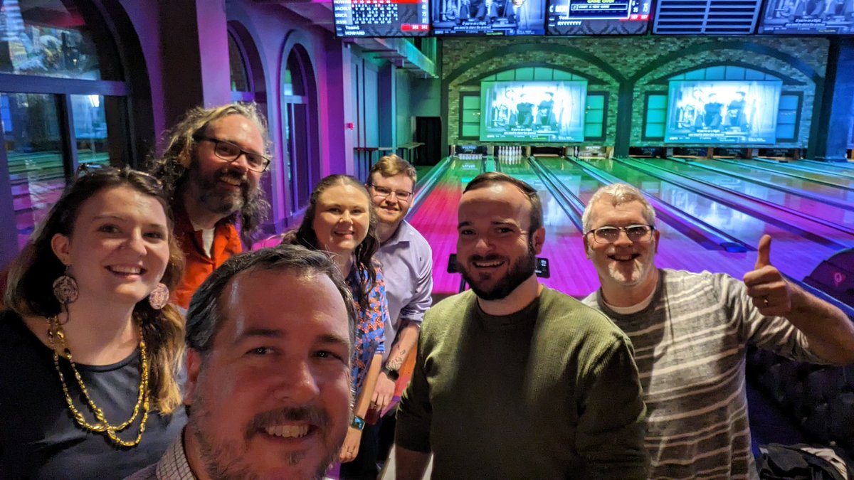 tnedtech's tweet photo. Day 2 @fetc did not disappoint! Thought proving keynote, @jmattmiller sharing how @BookCreatorApp engaged students, and a fun evening of bowling hosted by @pnabbie & @DiscoveryEd. Excited for Day 3! #KCSInnovates #KCS_T2L https://t.co/fJcoOyNTRN