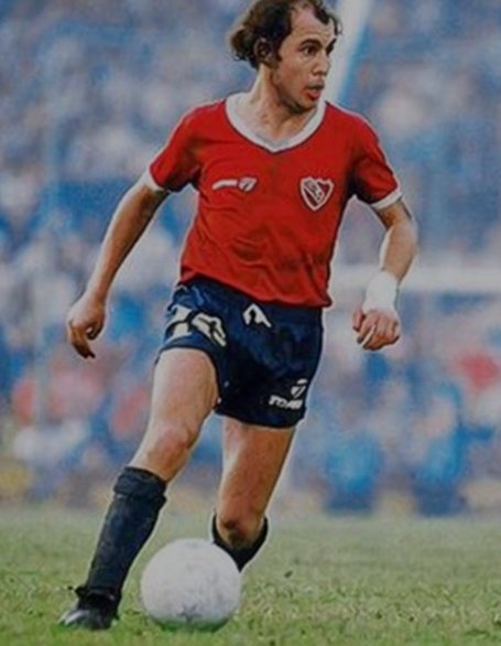 Feliz cumple a uno de mis grandes ídolos. RICARDO ENRIQUE BOCHINI. Felicidades Maestro