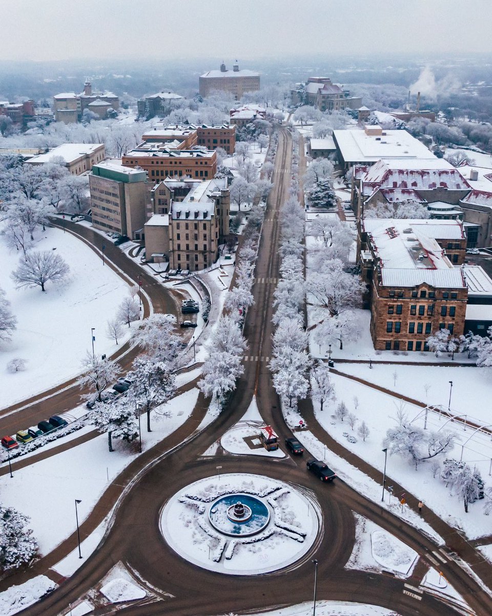 snow on the hill always looks better from a birds eye view ❄️