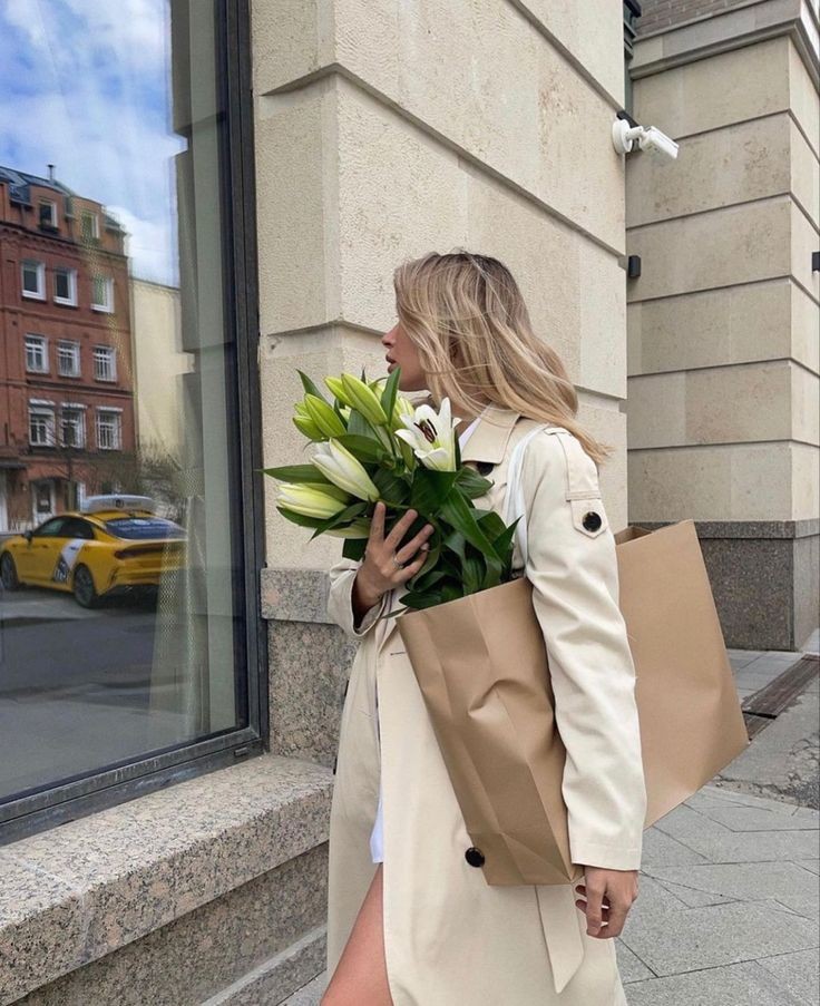 shewearprada's tweet photo. Treating myself with flowers and coffee ☕ 💐 https://t.co/CXfniITSjS