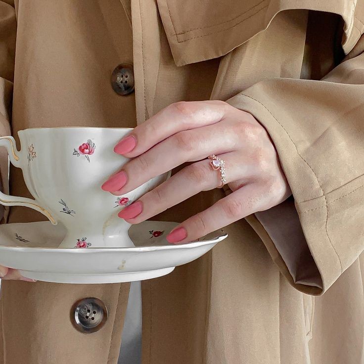shewearprada's tweet photo. Treating myself with flowers and coffee ☕ 💐 https://t.co/CXfniITSjS
