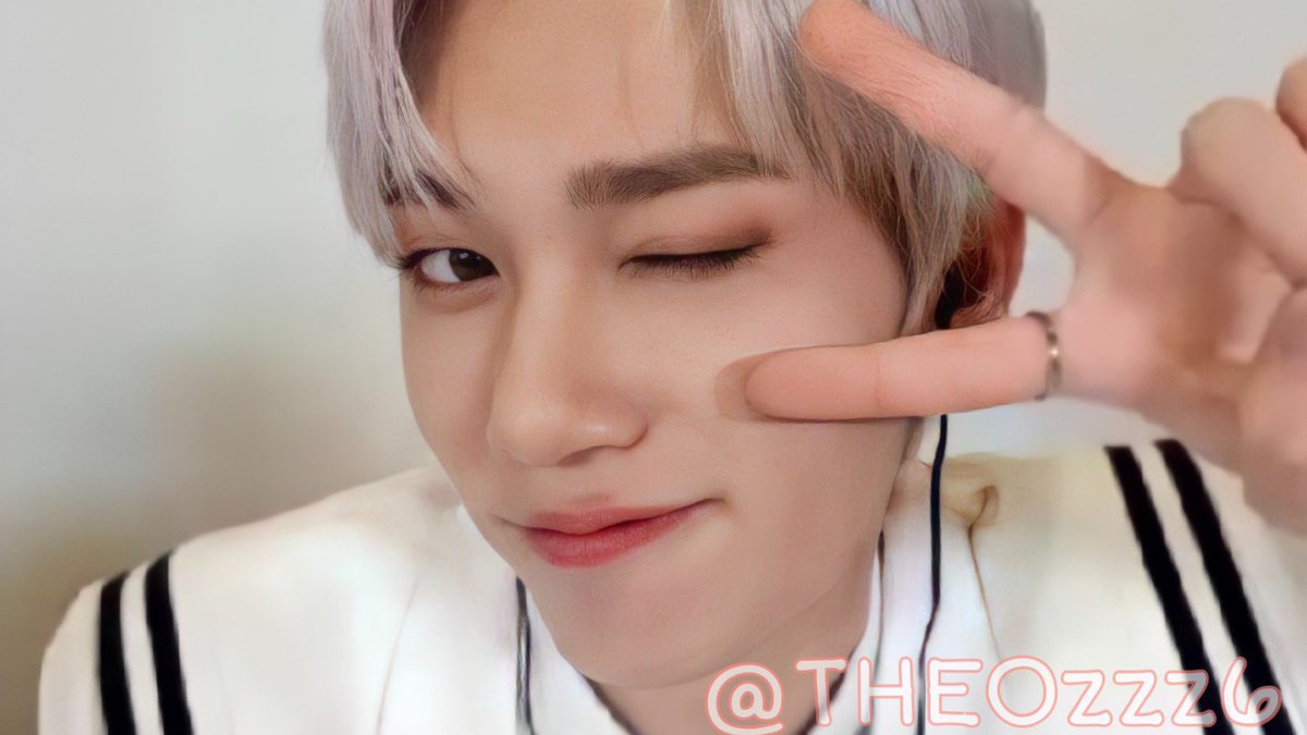 pa ya finalizar mi día /ᐠ - ˕ -マ irme con una sonrisota de oreja a oreja mostrando mi mejor humor de virgiana pero ¿quien no? después de tener #𝚑mn𝕤sO𝟔𝚌all ˚୨୧₊ con mis vatos < hoony &amp; zero 3 tanto chisme ya nos dejó pelados. 

sca𝕣e𝚍y ݁. ᰍᩚ˖ 𝑐at ⊹ #venti