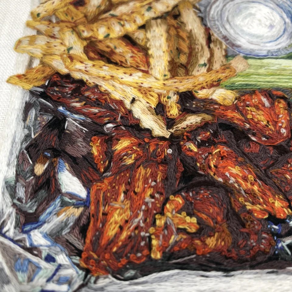 Congratulations to @Axios data viz superstar <a href="/erindataviz/">Erin</a> for winning the top spot in r/embroidery's 2022 awards for her piece "Ten piece chicken wings with fries" 
reddit.com/r/Embroidery/c…